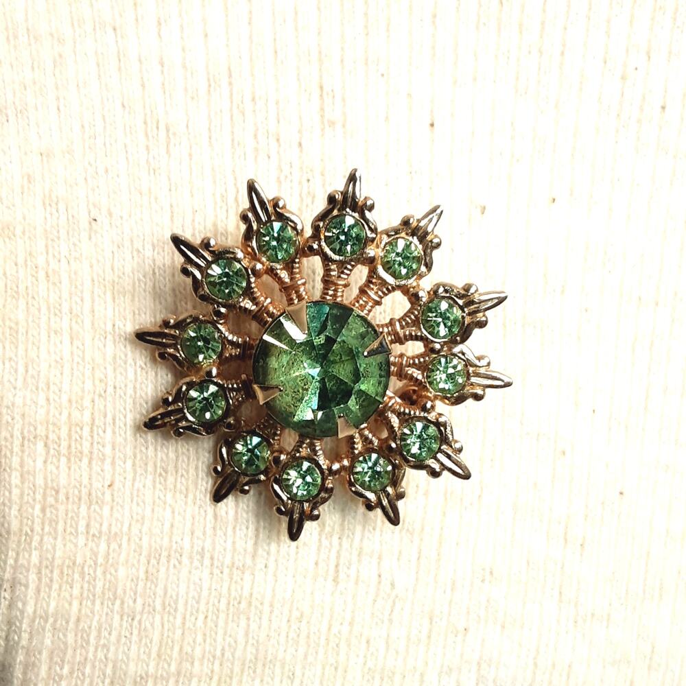 💎Green Rhinestone Atomic Star Burst Brooch On Gold Tone Metal